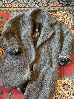 54a82181-c685-4c95-a824-47abfad8a84c Fluffy Flower - Grey