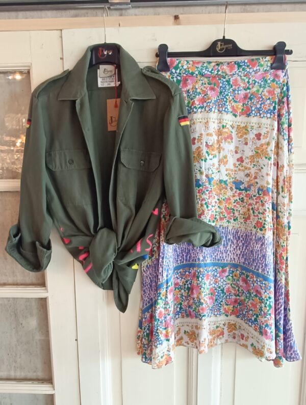 army_jacket_en_flower_skirt Johanna Paris - Army Jacket