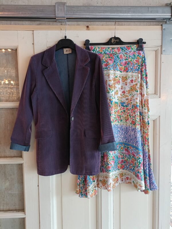 Johanna Paris - Red Flower Skirt