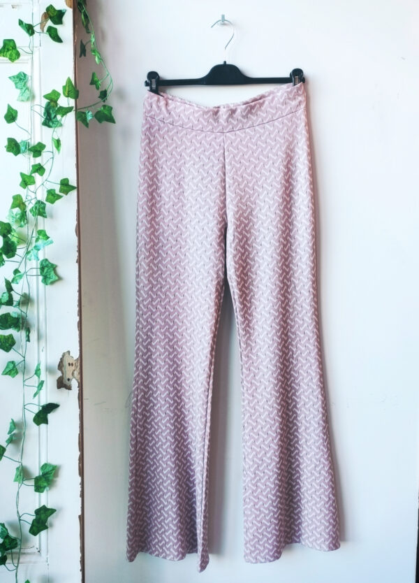 Johanna Paris - Spring Retro Flare