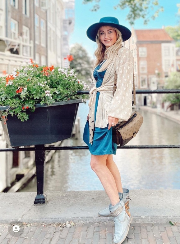 fransisca_met_saloon_vintage_blue_ Saloon Vintage Blue