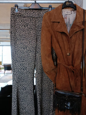 img20221017141418 Johanna Paris - Flare Pant Tiger