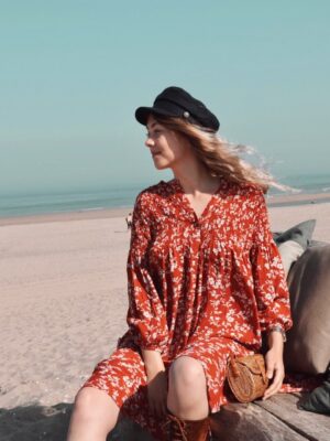 img_2342 Flowy flower red