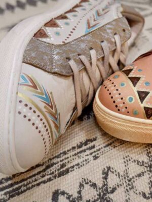 karma_knaif.-_smaller Kc Naif White