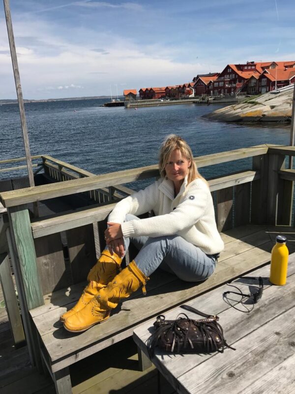 karma_of_charme_i18_zafferano_yellow_carla_waterfront I18 Zafferano