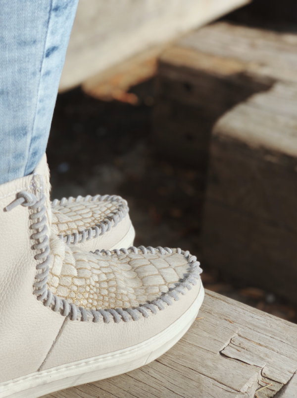 karmaofcharme_ymizzippercav_bianco.jpg Ymiz Zipper Cav Bianco (sheepskin)