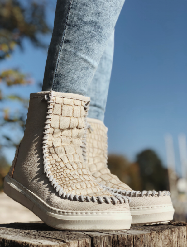 karmaofcharme_ymizzippercav_bianco2.jpg Ymiz Zipper Cav Bianco (sheepskin)