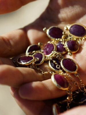 ketting-25 BORDEAUX RUBY