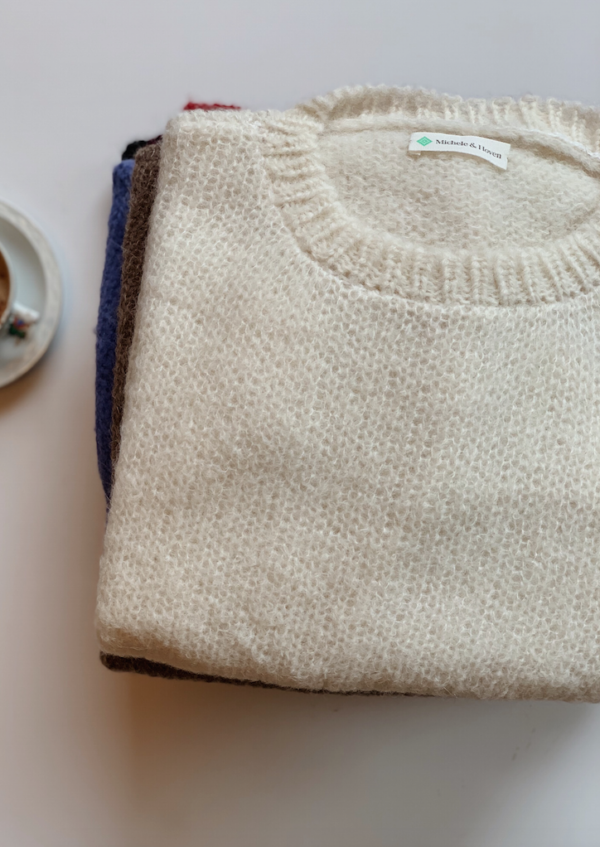 micheleandhoven_roundsweater_white.jpg_1 NIKOLE