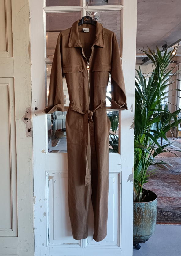 Johanna Paris - Onesie Brown