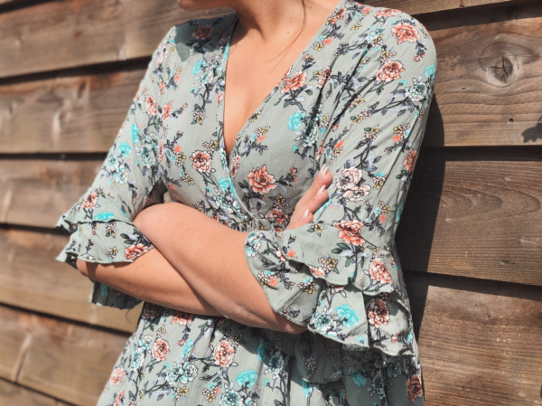 Flowy Roses Green Daisy Blouse