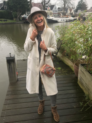 schermafbeelding_2020-09-16_om_10.46.52 Matrix Coat Long - White