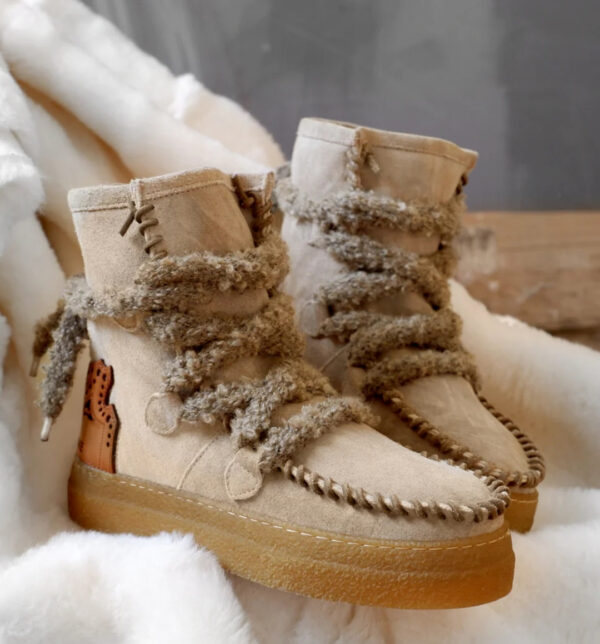 Ymiz M Stringe Sand (sheepskin)